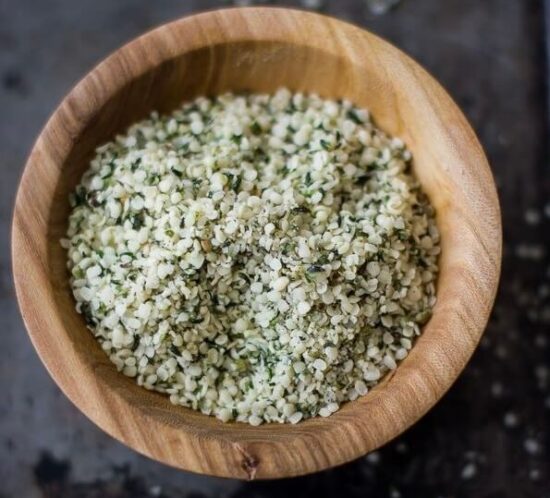 Lukštentos kanapių sėklos