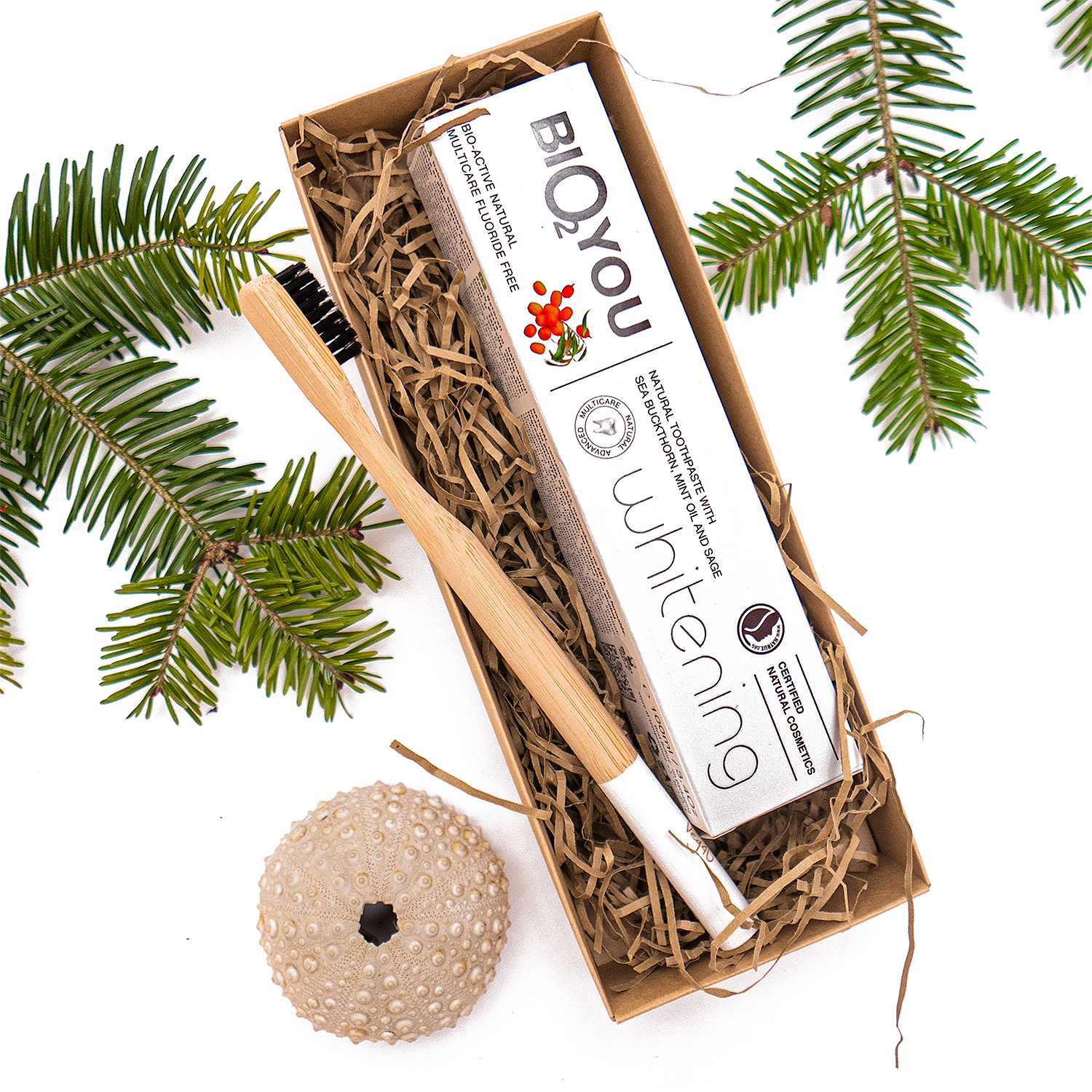 Dovanu rinkinys dantu pasta ir septelis balti_w Dantų pasta ir dantų šepetukas - dovanų rinkinys